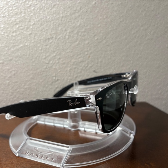 Ray-Ban New Wayfarer polarized sunglasses (RB2132) - Picture 2 of 11